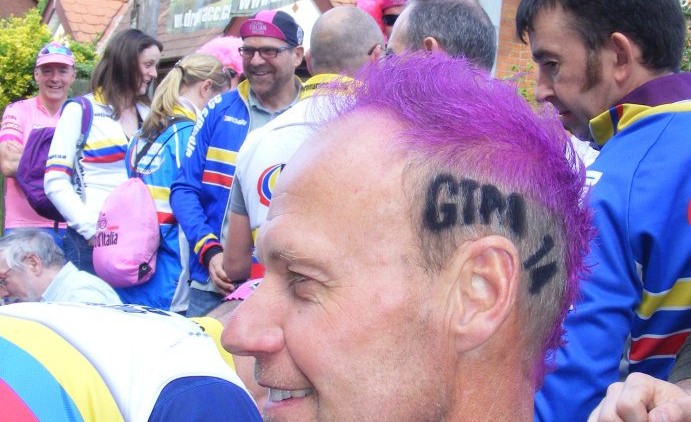 Ronnie embraces the Giro